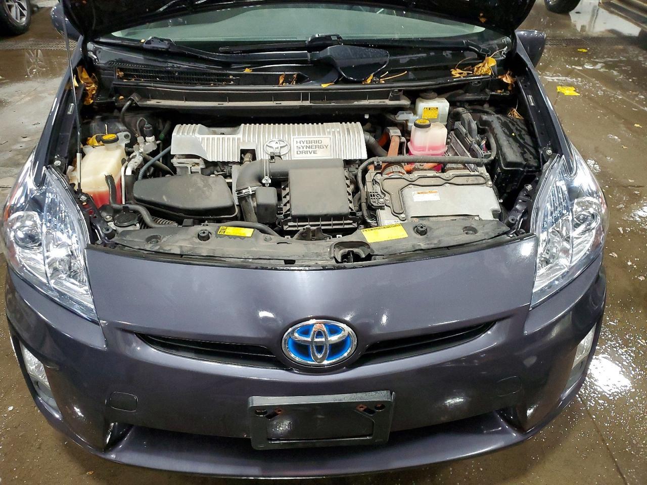 2011 TOYOTA PRIUS