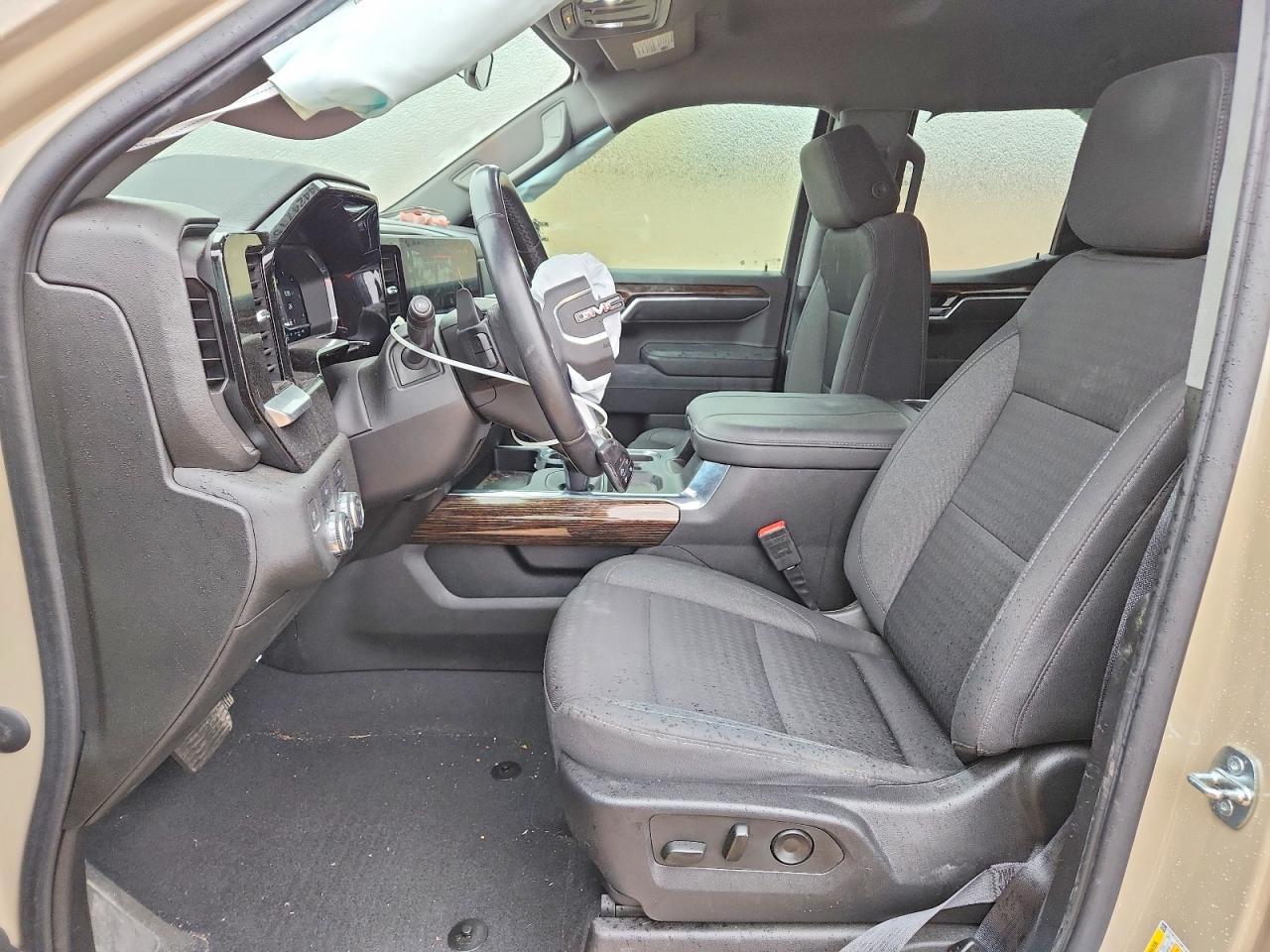 2023 GMC Sierra