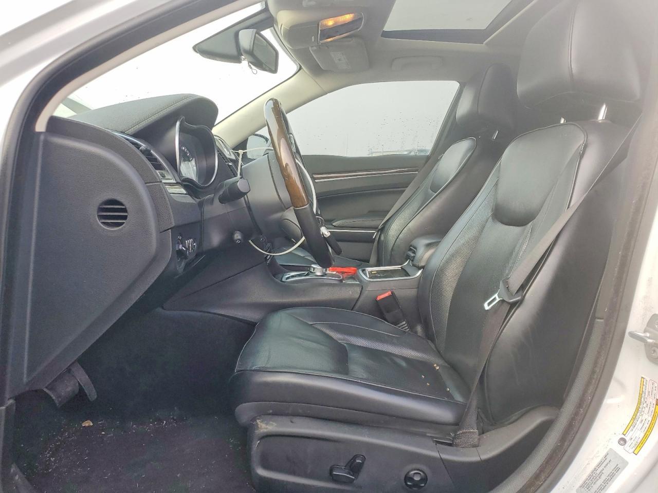 2016 CHRYSLER 300