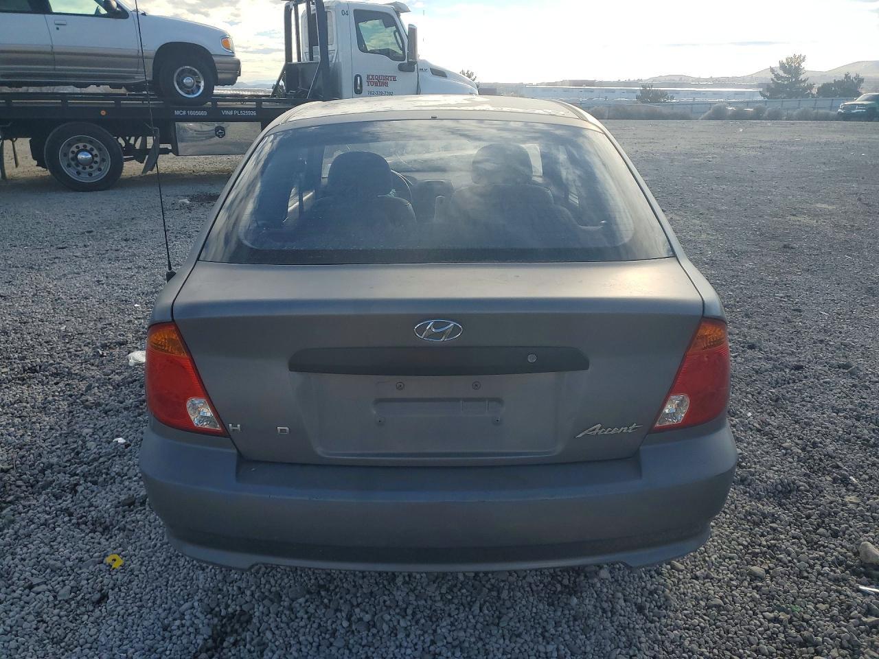 2004 HYUNDAI ACCENT