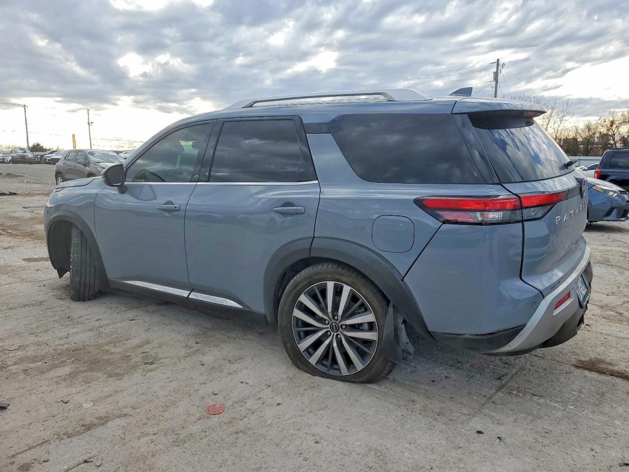 2022 NISSAN PATHFINDER