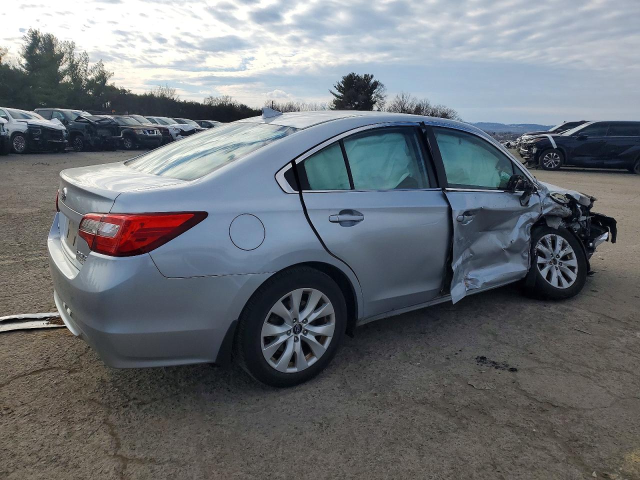 2017 SUBARU Legacy