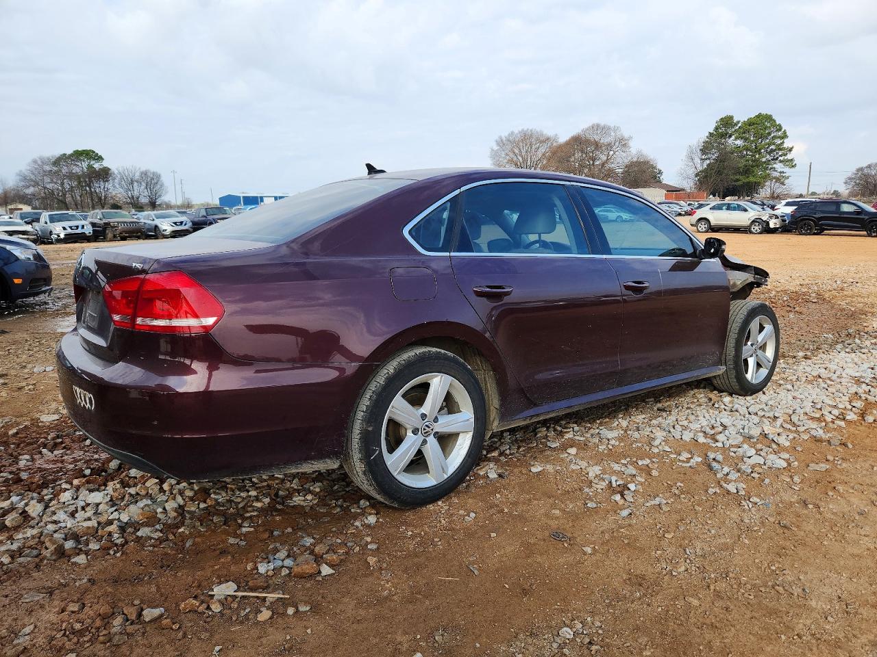 2014 VOLKSWAGEN Passat