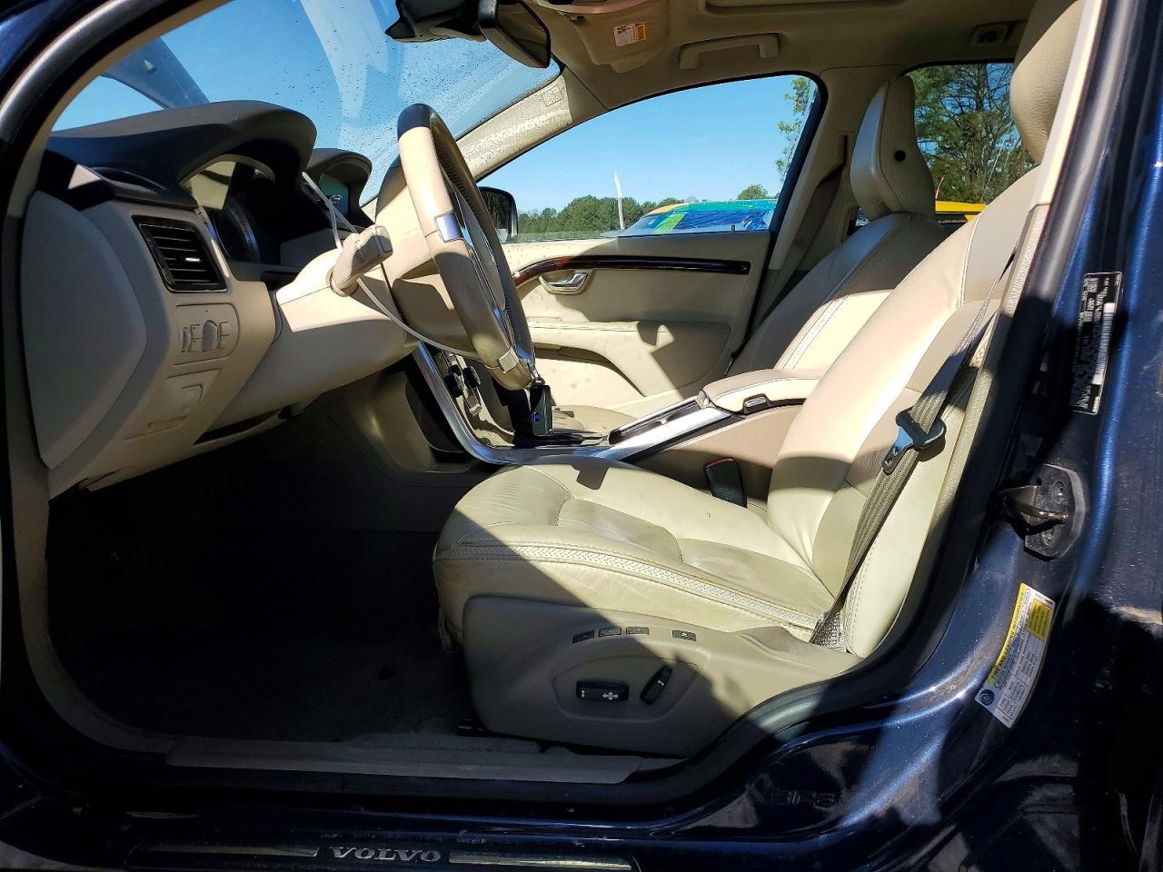 2013 VOLVO XC70