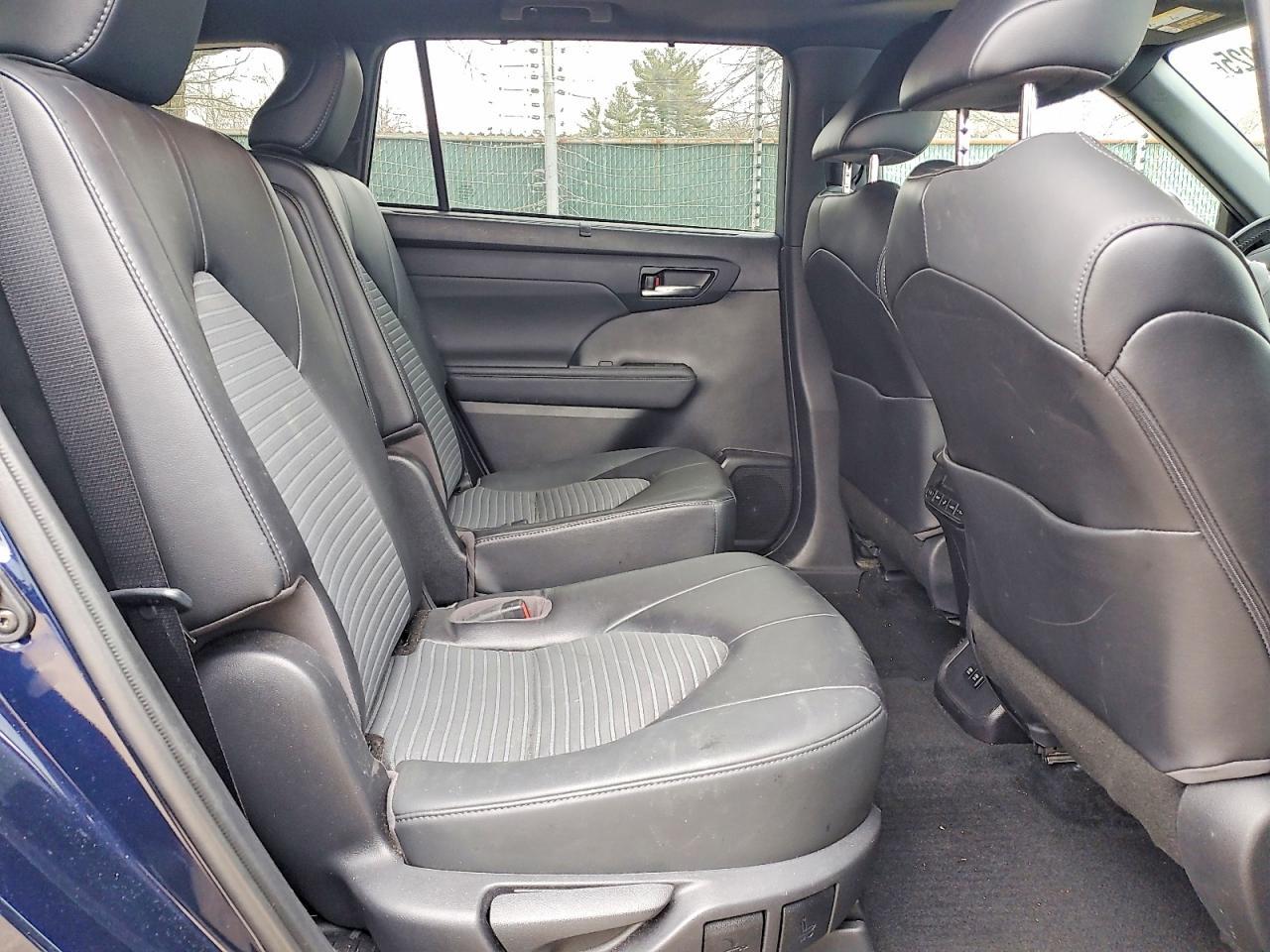 2021 TOYOTA HIGHLANDER