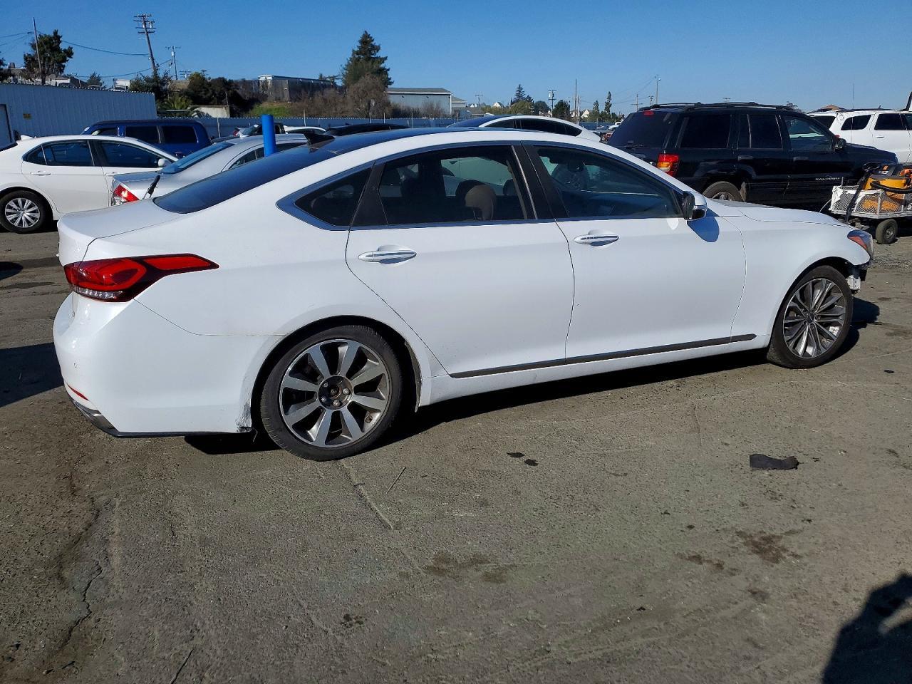 2015 HYUNDAI GENESIS