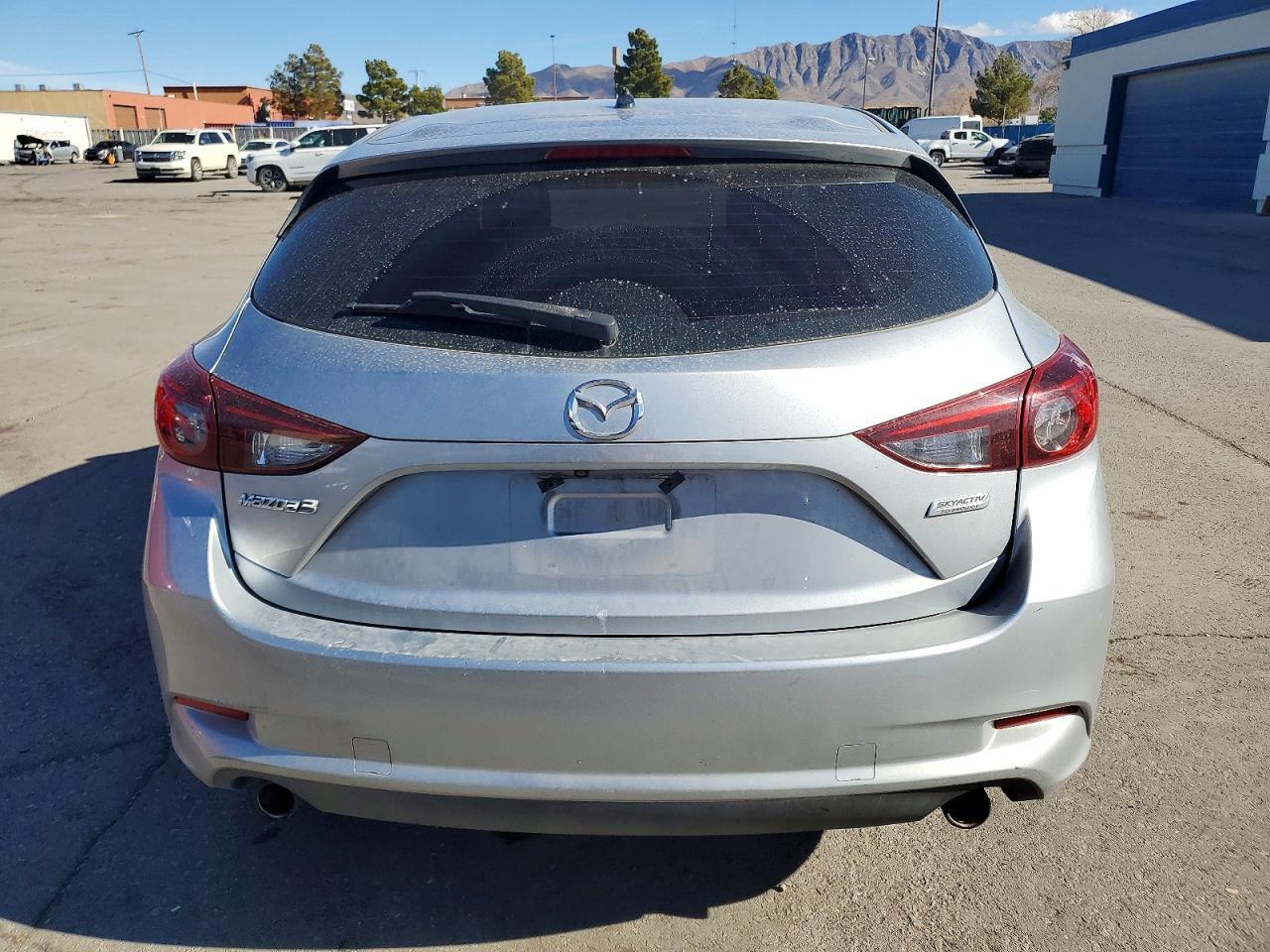 2018 MAZDA 3
