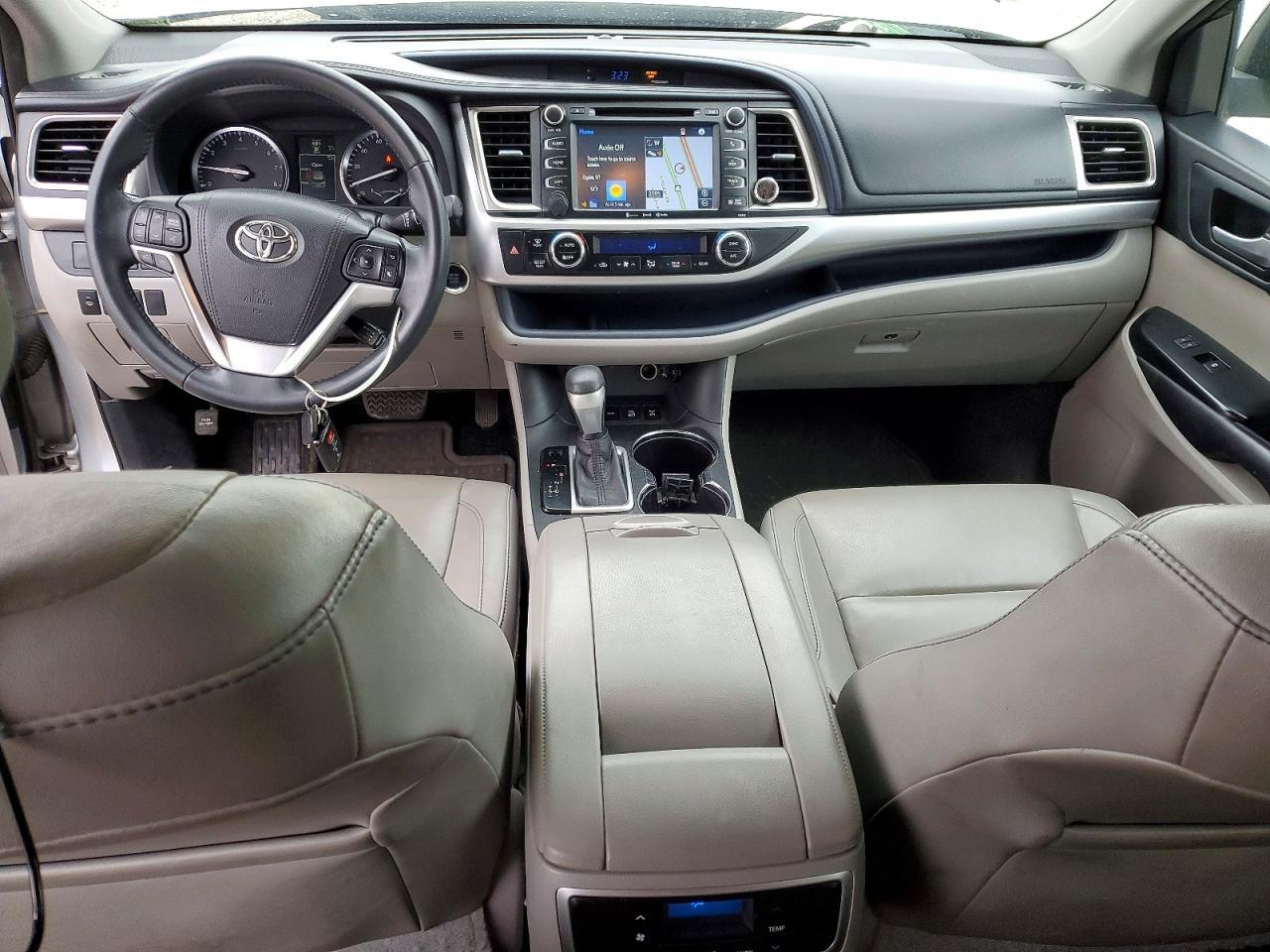 2016 TOYOTA HIGHLANDER