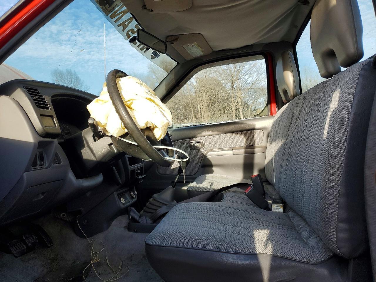 2000 NISSAN Frontier