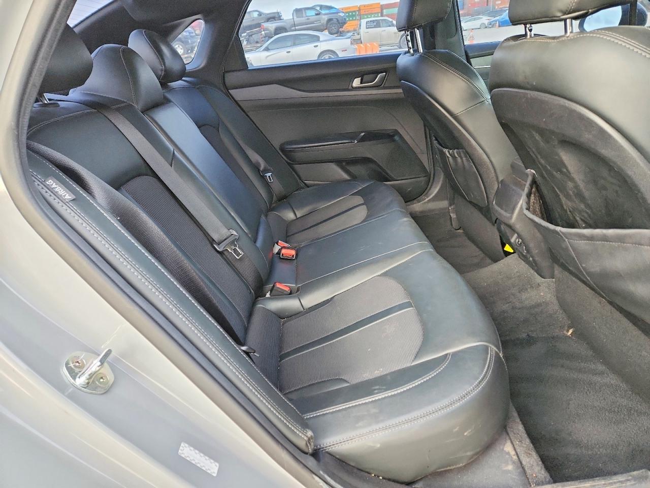 2022 KIA K5