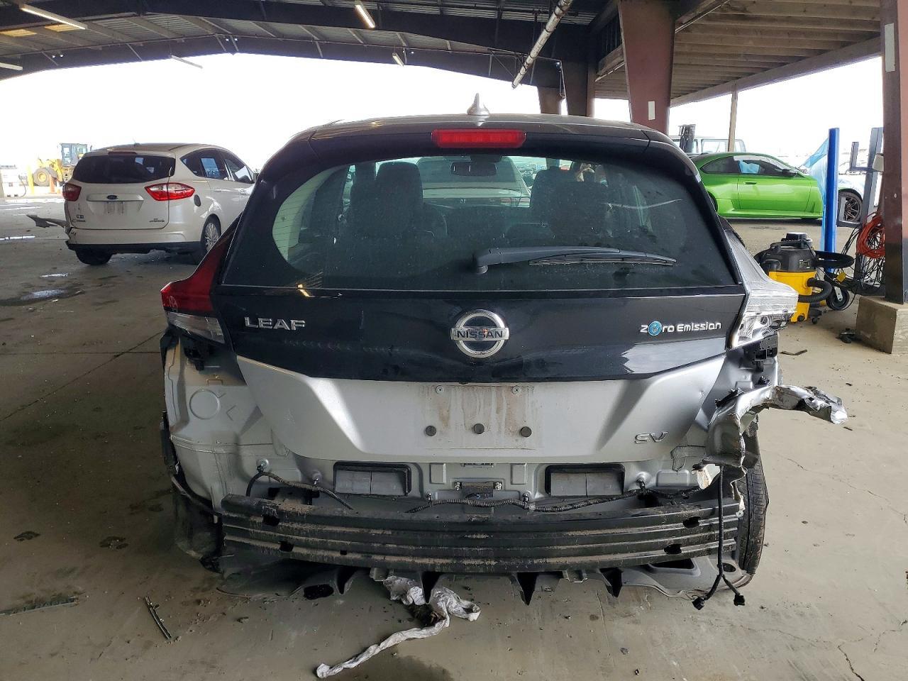 2021 NISSAN LEAF