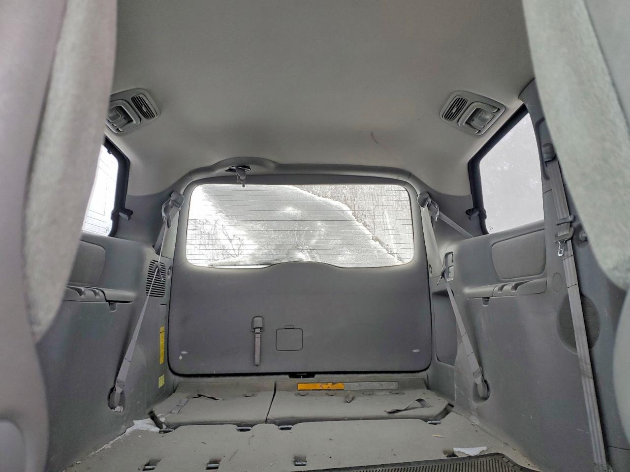 2004 TOYOTA SIENNA