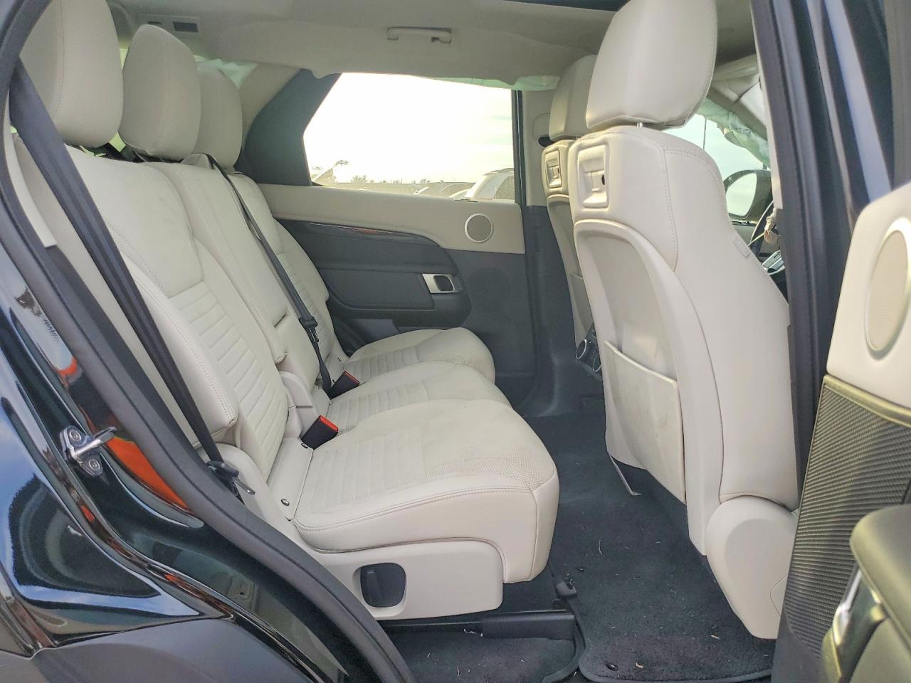 2023 LAND ROVER Discovery