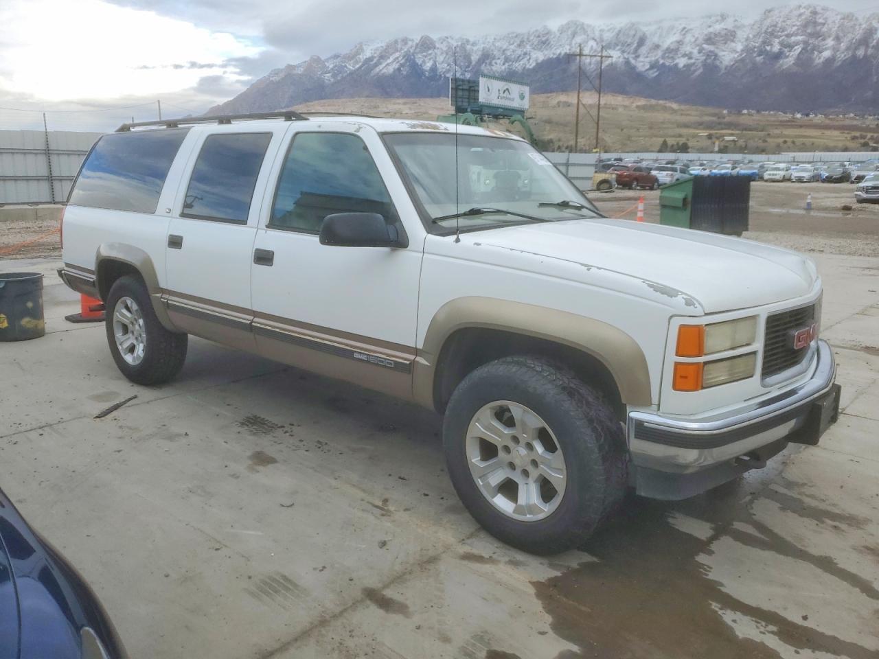 1998 GMC Suburban