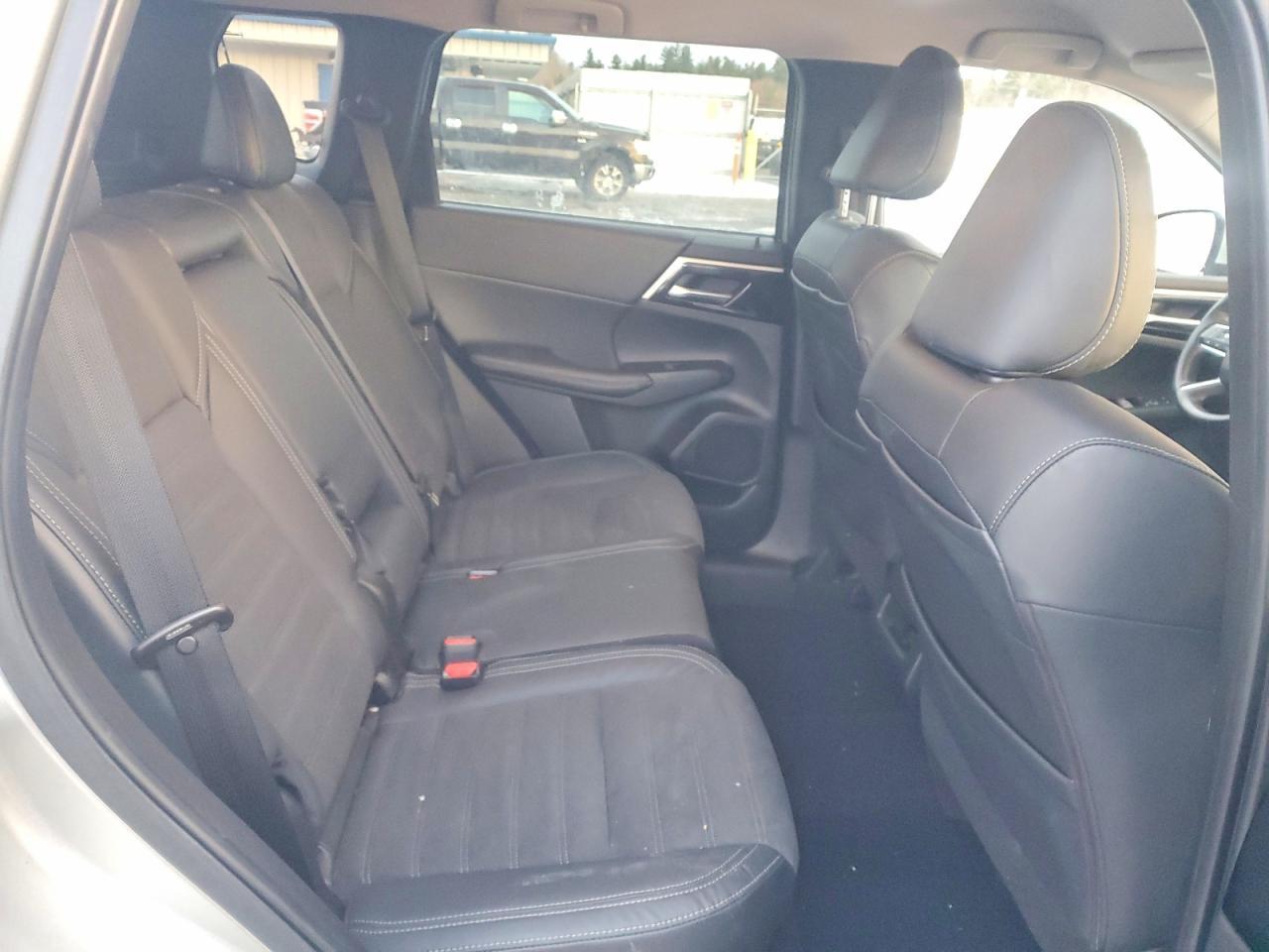 2022 MITSUBISHI outlander