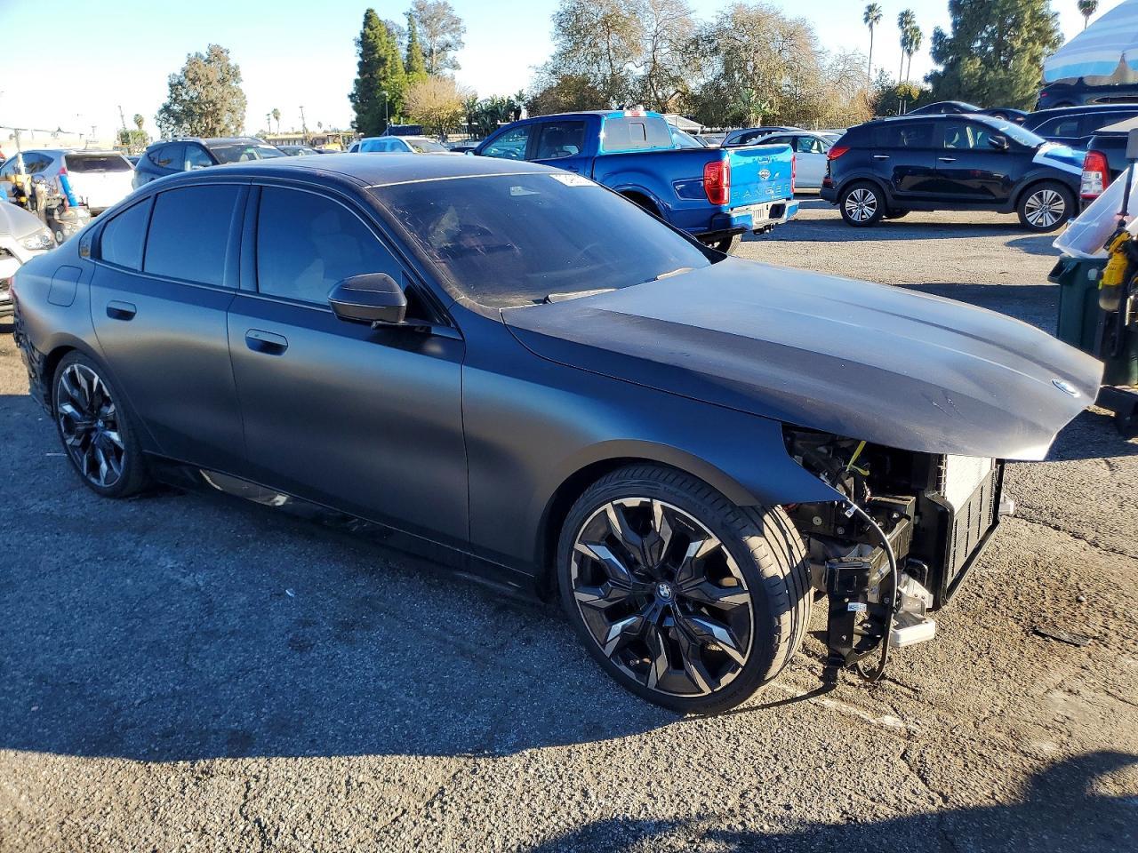 2025 BMW i5