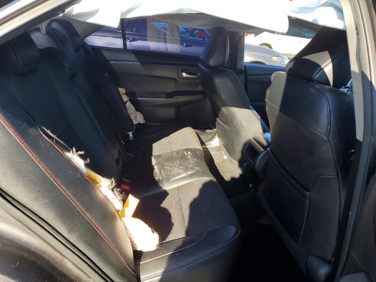 2016 TOYOTA CAMRY
