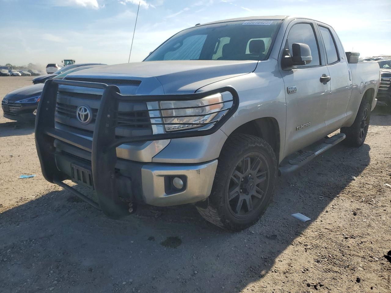 2015 TOYOTA TUNDRA