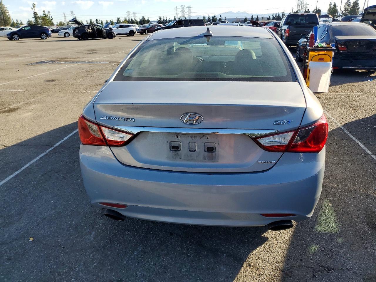 2011 HYUNDAI SONATA