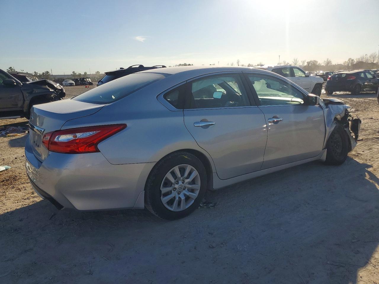 2017 NISSAN ALTIMA