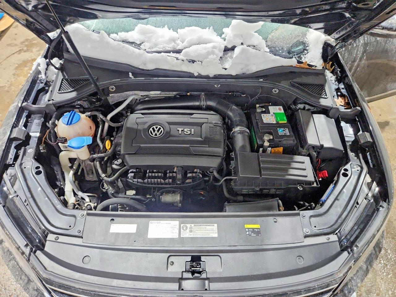 2016 VOLKSWAGEN Passat