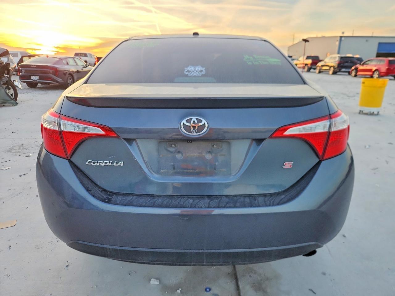 2016 TOYOTA COROLLA