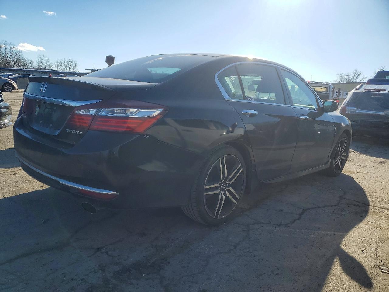 2016 HONDA ACCORD