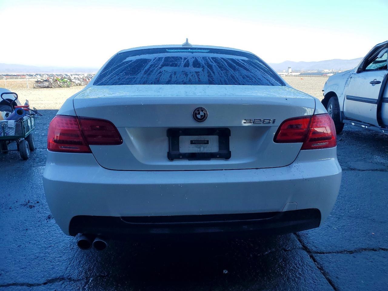 2012 BMW 3 SERIES