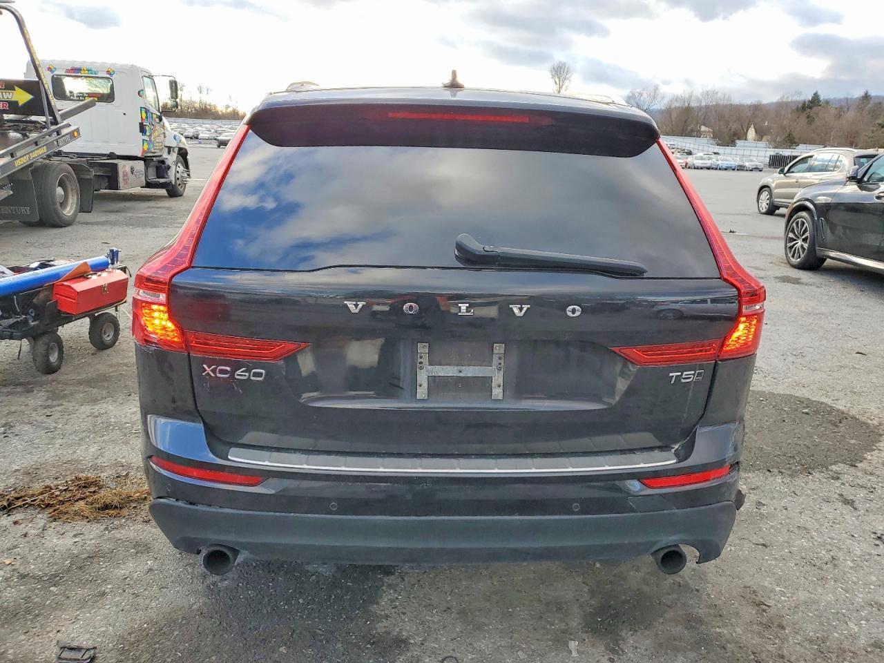 2018 VOLVO XC60