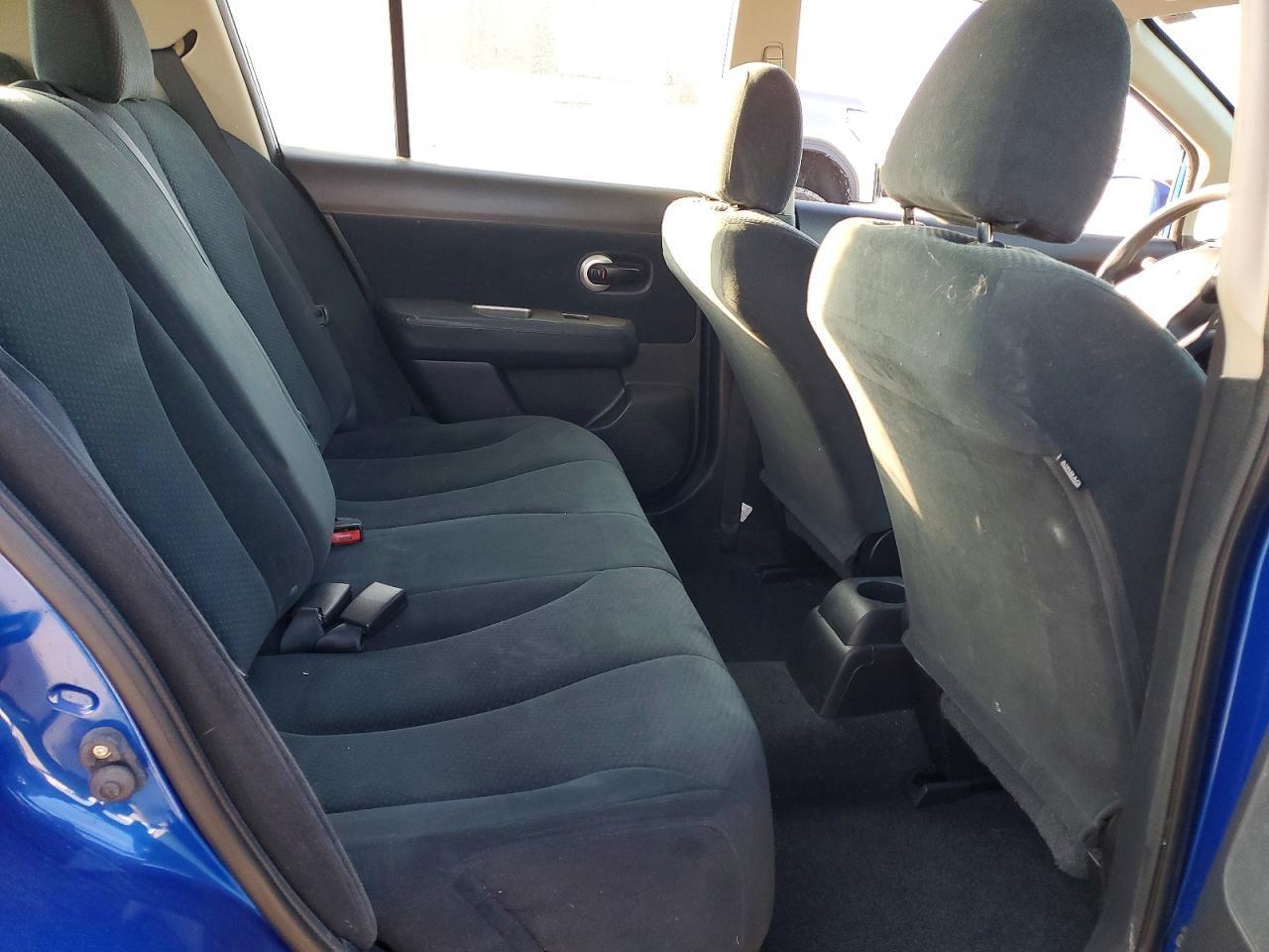 2011 NISSAN VERSA