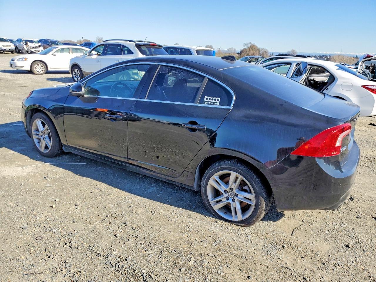 2015 VOLVO S60