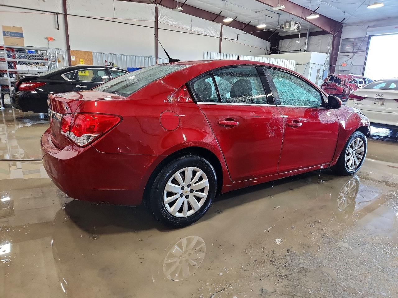2011 CHEVROLET CRUZE