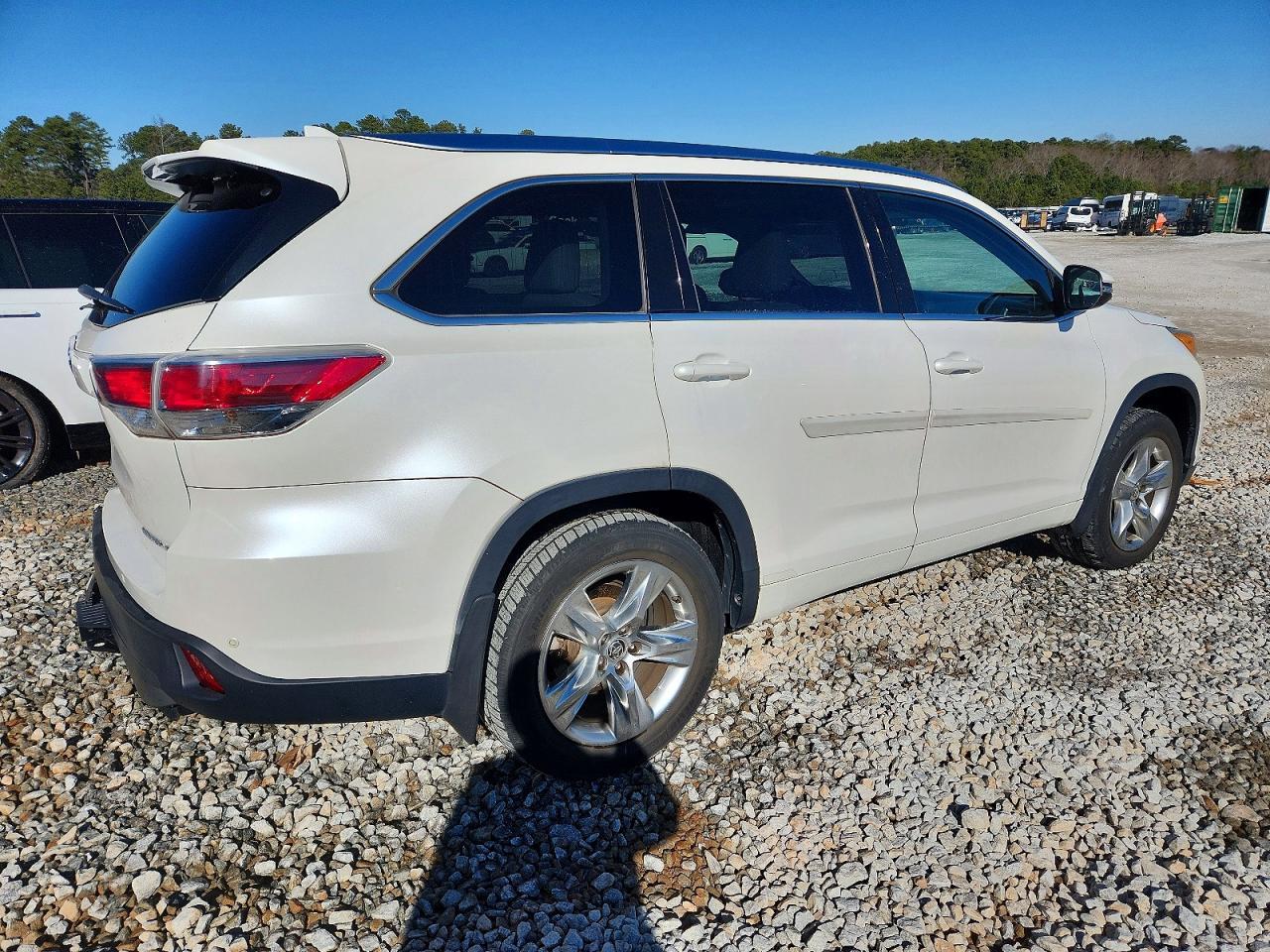 2016 TOYOTA HIGHLANDER