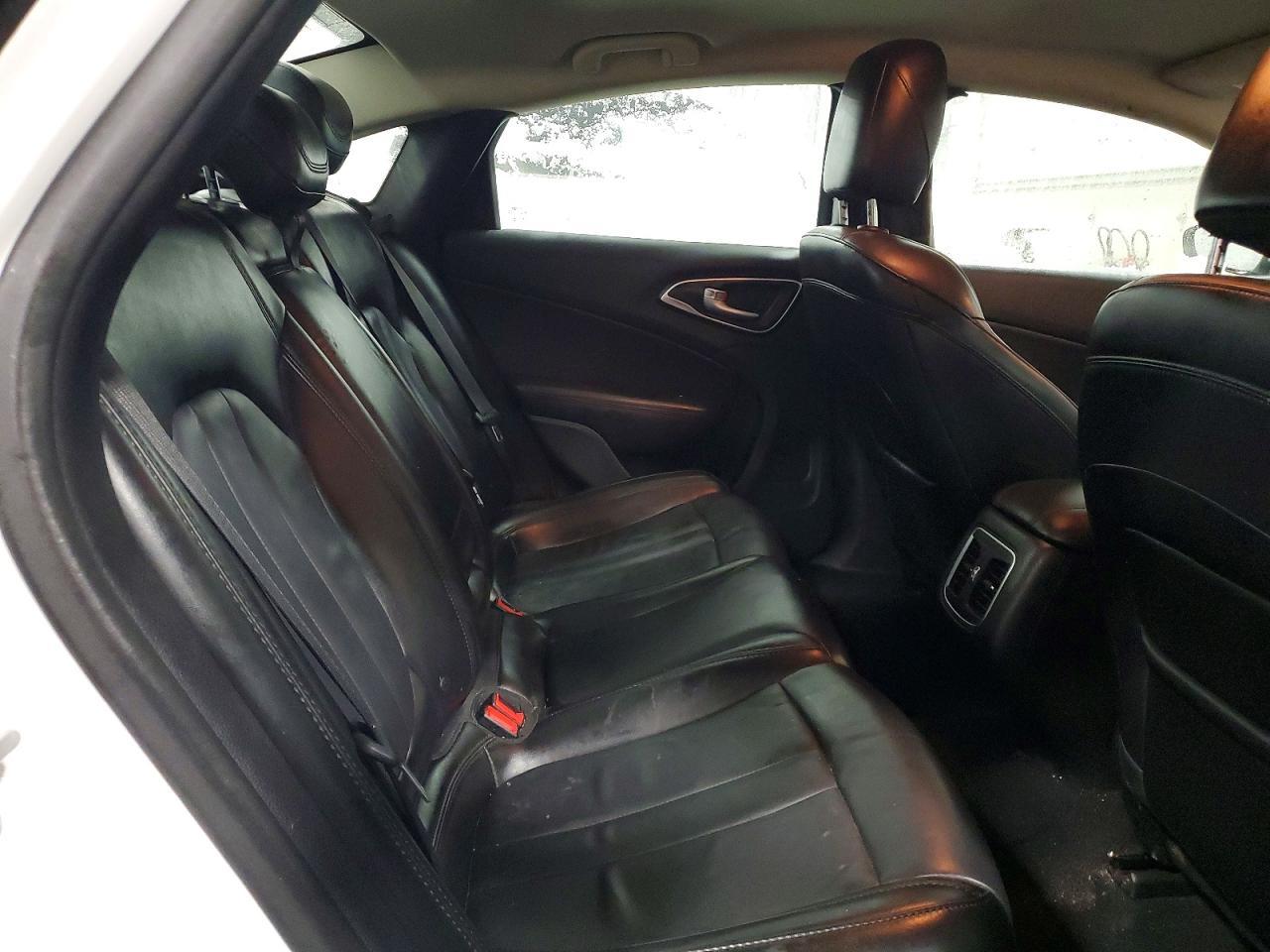 2017 CHRYSLER 200