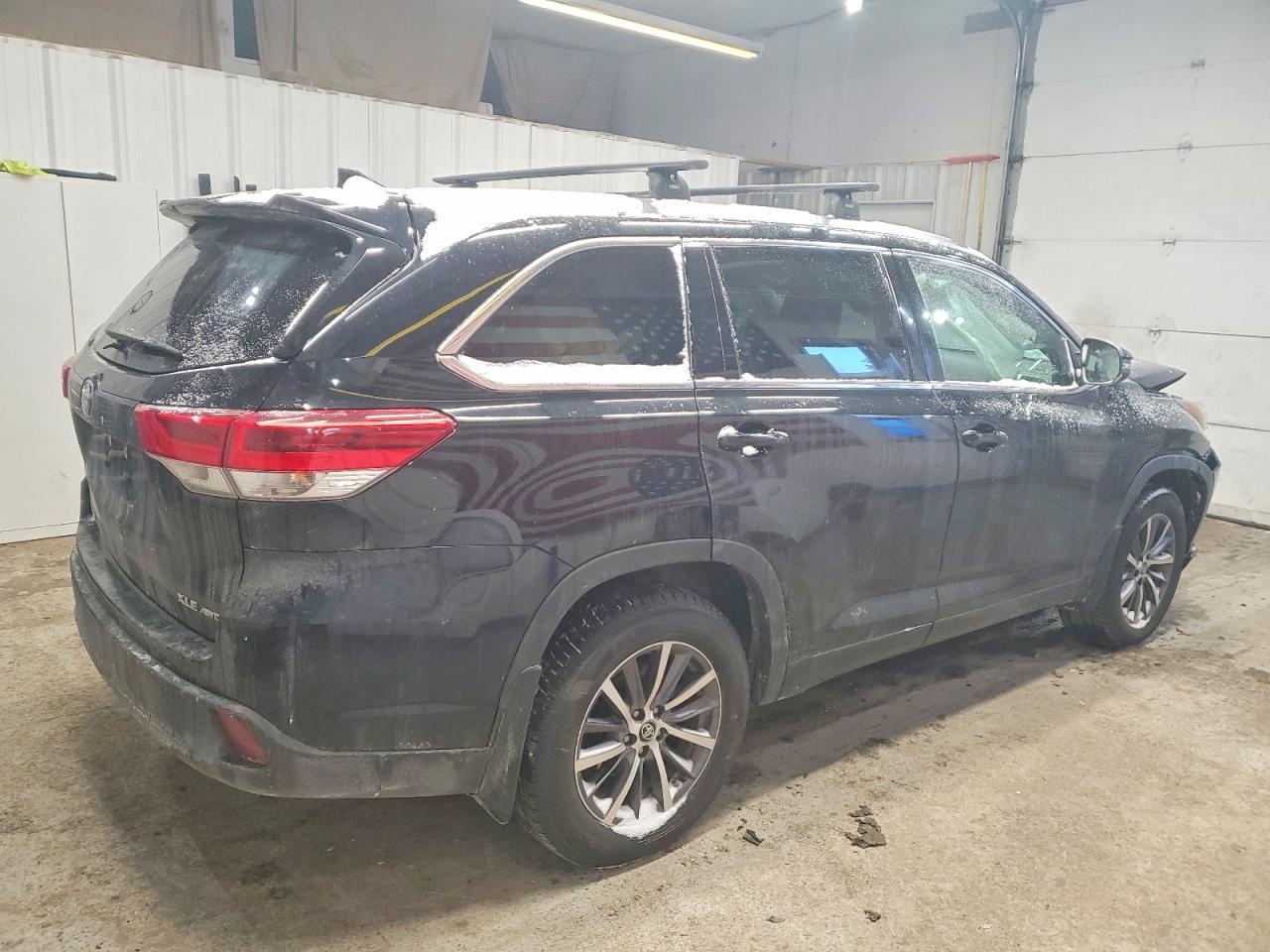 2017 TOYOTA HIGHLANDER