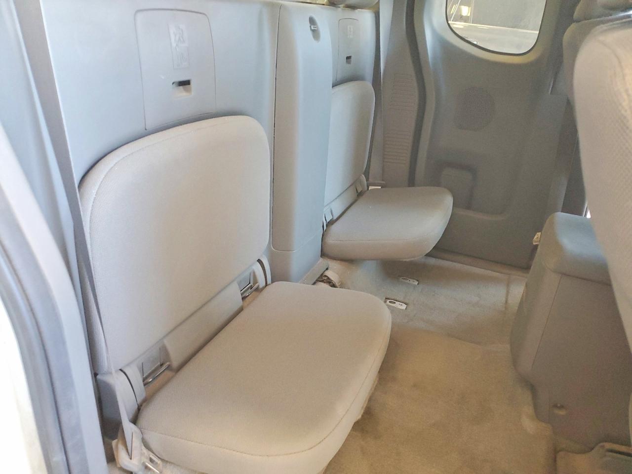 2015 NISSAN Frontier