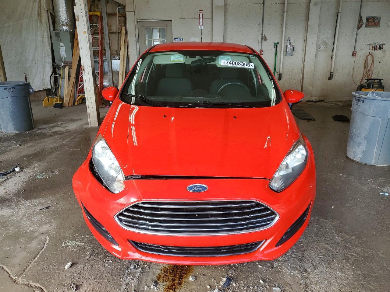 2015 FORD Fiesta
