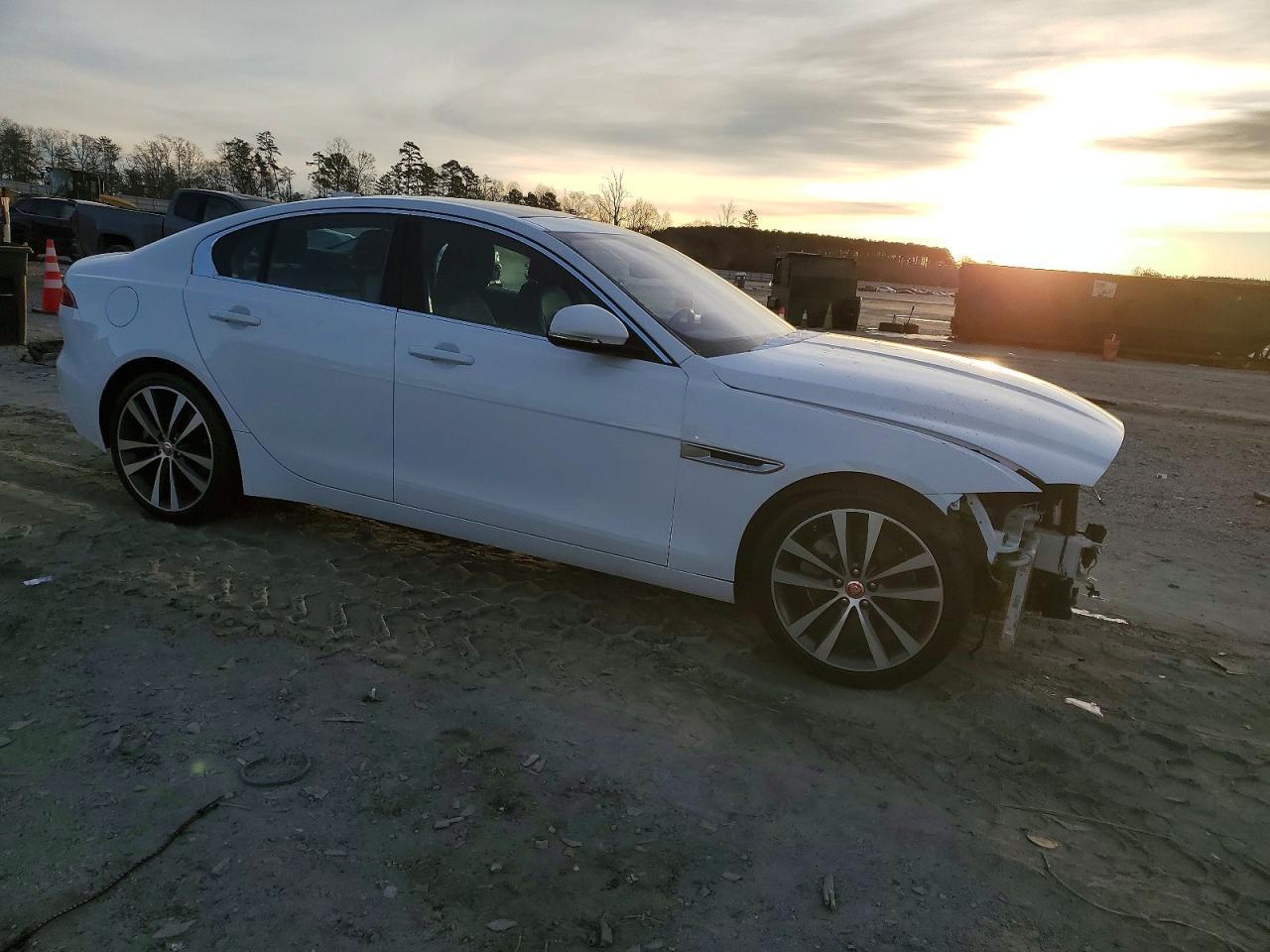 2020 JAGUAR XE