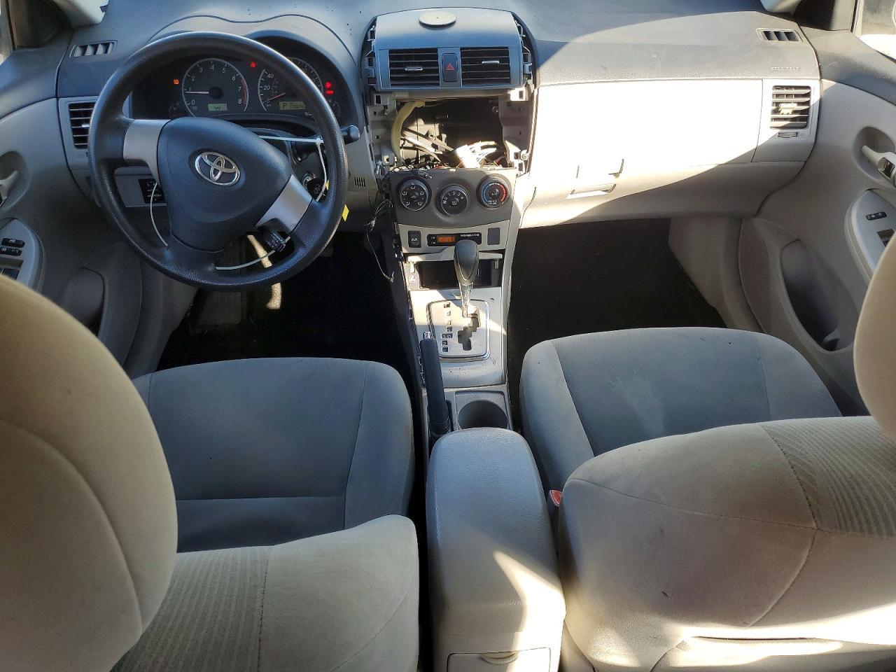 2011 TOYOTA COROLLA