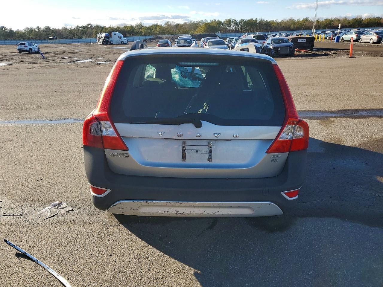 2010 VOLVO XC70