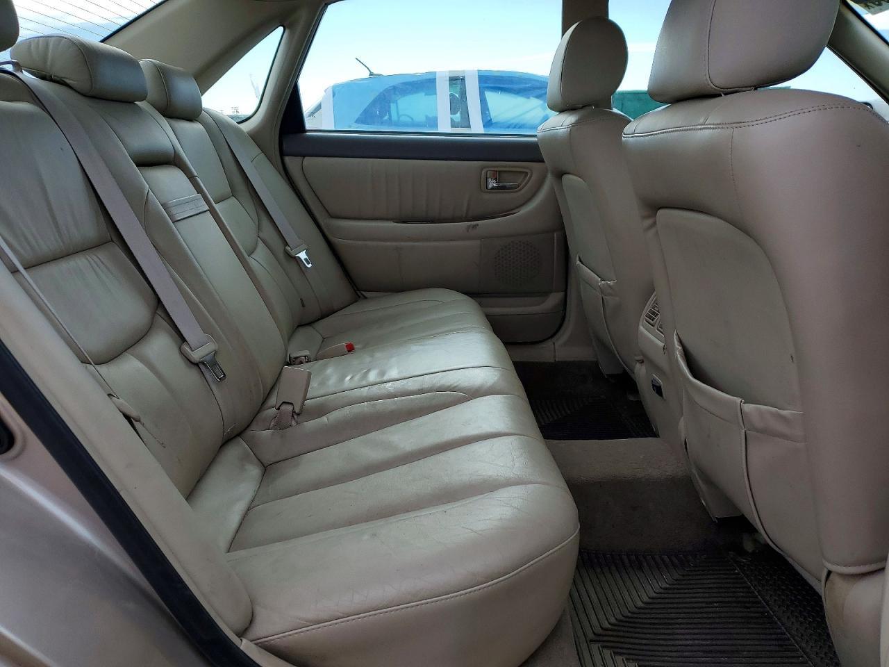 2004 TOYOTA Avalon