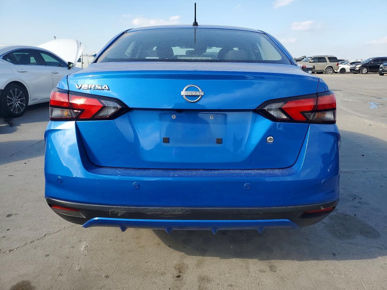 2024 NISSAN VERSA