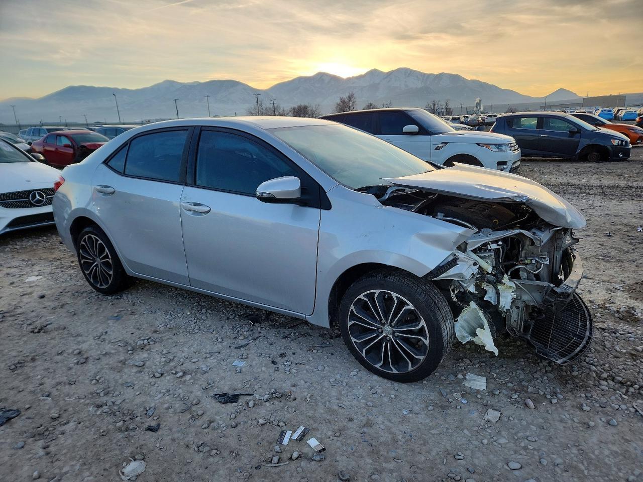 2016 TOYOTA COROLLA