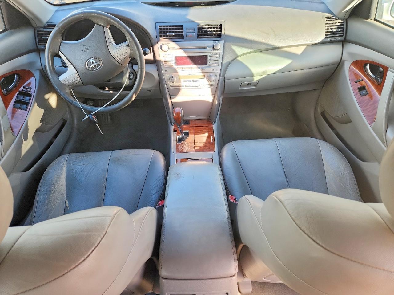 2011 TOYOTA CAMRY