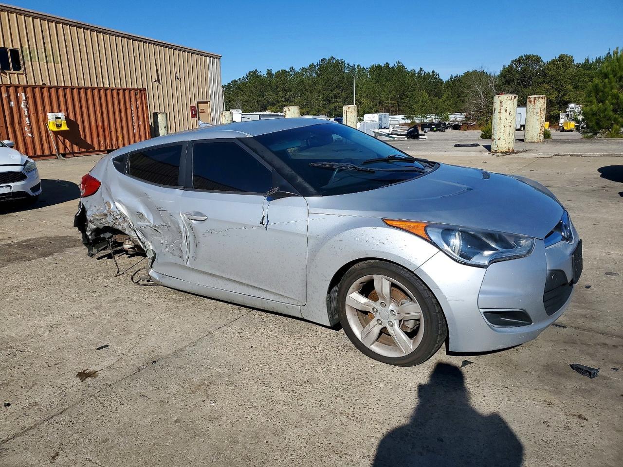 2013 HYUNDAI VELOSTER