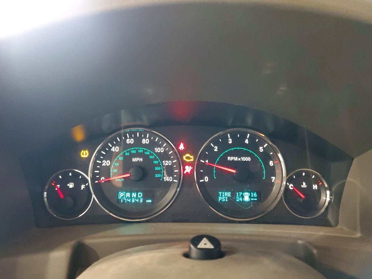 2006 JEEP Commander