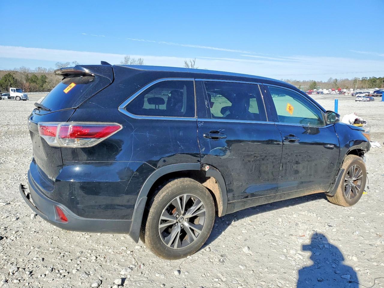 2016 TOYOTA HIGHLANDER