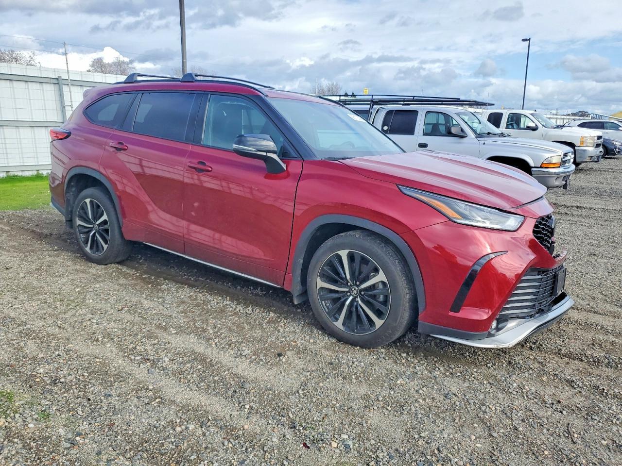 2022 TOYOTA HIGHLANDER