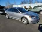 2012 VOLKSWAGEN Passat