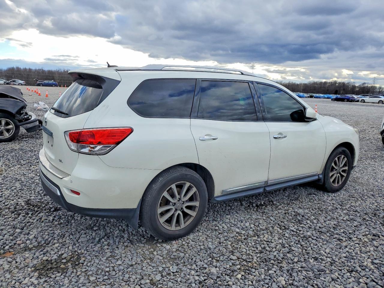 2015 NISSAN PATHFINDER
